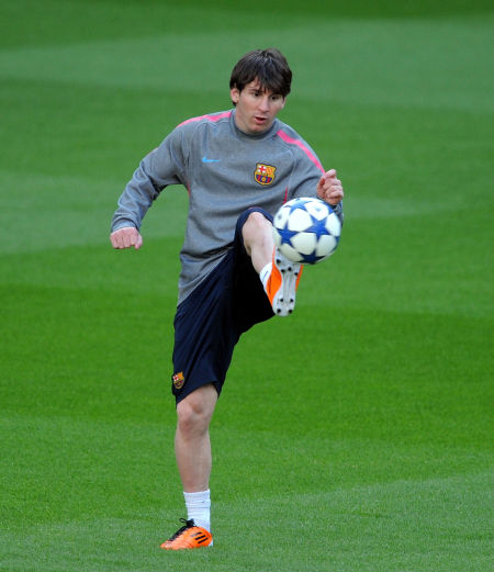 意甲焦点战：国际米兰4-0大胜科莫，路易斯·恩里克闪耀圣西罗