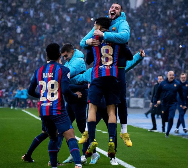 中国移动咪咕首部短道速滑题材微短剧《冰上双子星》哈尔滨开机