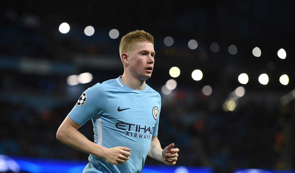 成都蓉城在中超和足协杯表现不佳，古尔芬克尔可能离队，周定洋面临续约问题，俱乐部需补强阵容。