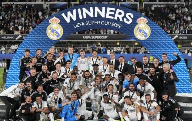 孔萨：凯恩给球队设立标准，那自然而然会激励我们