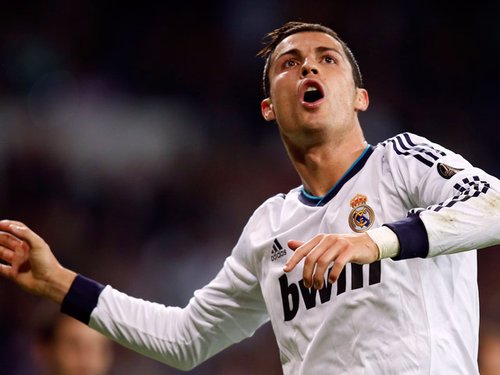 巴黎圣日耳曼外线火力猛烈